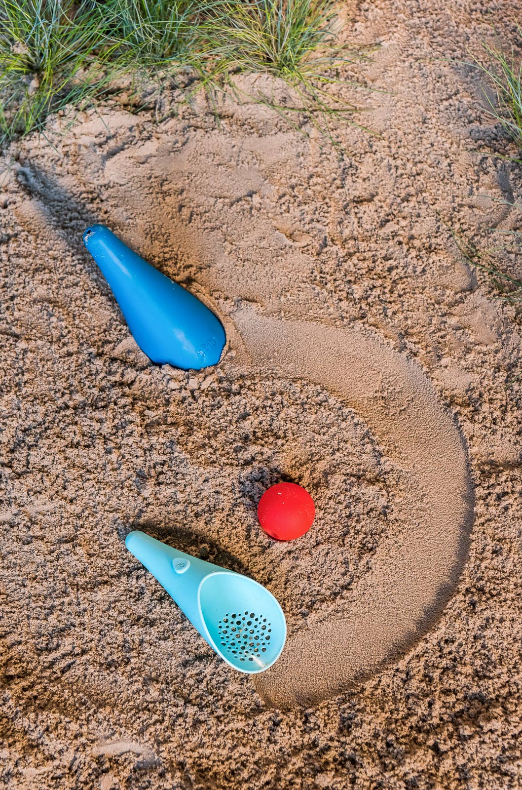 Cuppi | Shovel, Sifter and Ball In One!