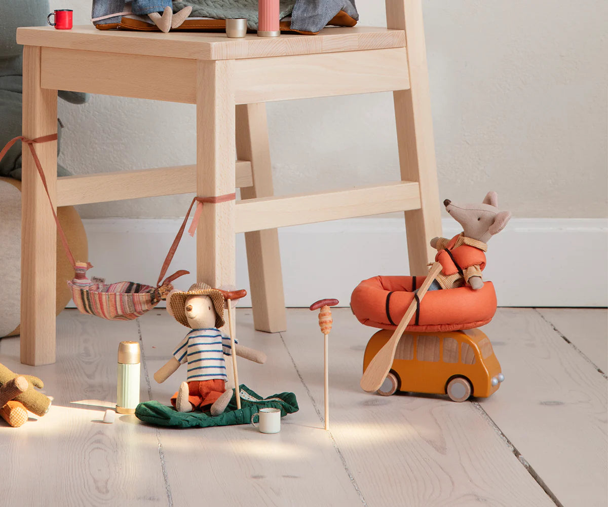 Big brother | Hiker mouse
