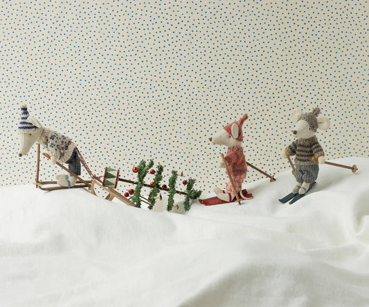 Winter Mouse With Ski Set | Big Sister - Rose